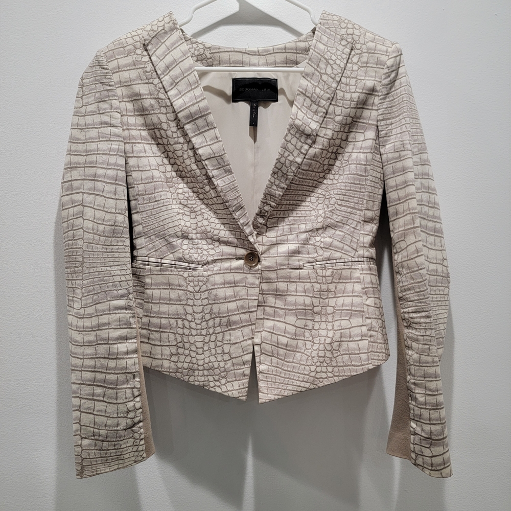 BCBGMaxAzria Crocodile Cream Blazer Sz Small